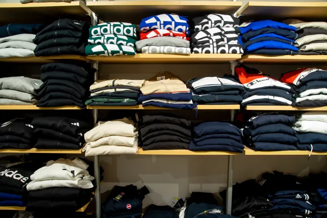 Abbigliamento · Monini Sport